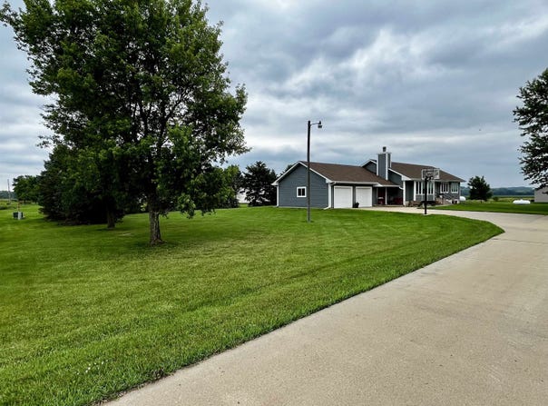 33044 484 Ave, Jefferson, SD 57038