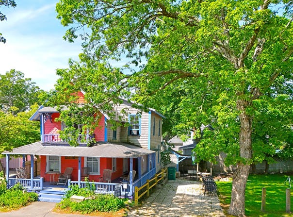 34 Massasoit Avenue, Oak Bluffs, MA 02557