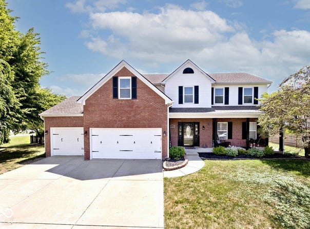 1093 Springwater Drive, Greenwood, IN 46143