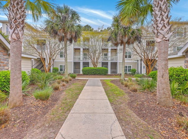 1300 Park West Boulevard, Mount Pleasant, SC 29466
