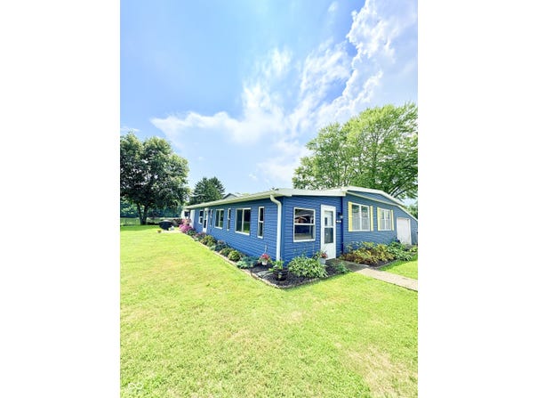 3009 Van Bibber Lake, Greencastle, IN 46135