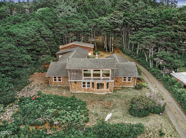 3333 SW Pacific Coast Highway, Waldport, OR 97394