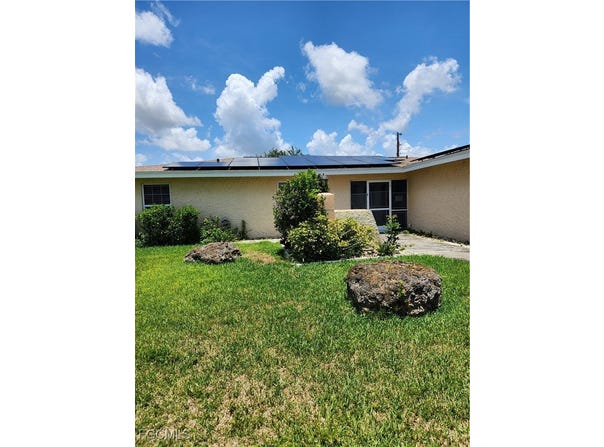 207 SE 47th Terrace, Cape Coral, FL 33904