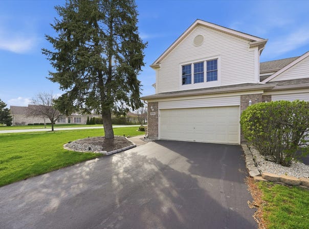 7770 Bristol Park Drive, Tinley Park, IL 60477