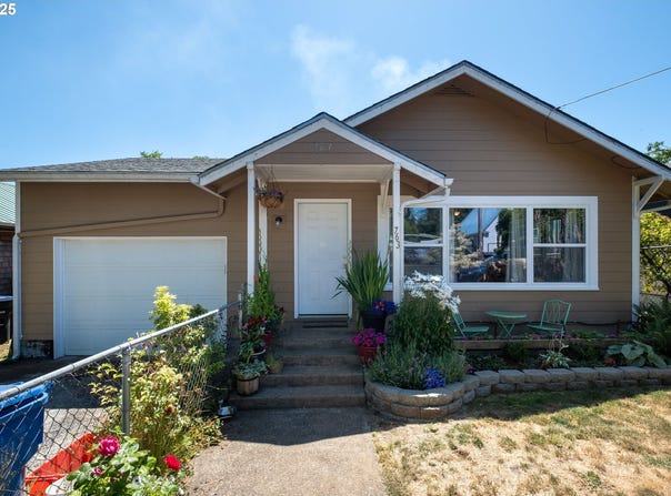 763 SE 7th ST, Toledo, OR 97391