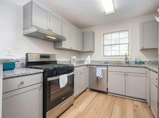 1105 Natchez Trace, Sandy Springs, GA 30350