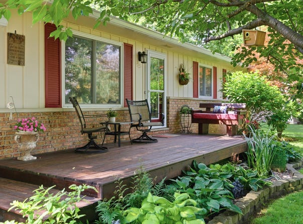 2452 Moore Place, Howell, MI 48843