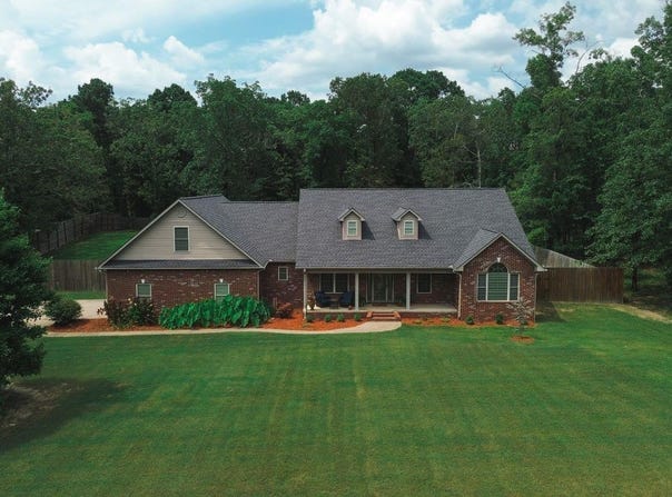104 Parkway Square, Pearcy, AR 71964