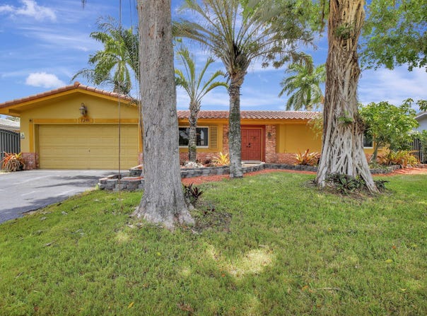 7241 NW 10th Court, Plantation, FL 33313