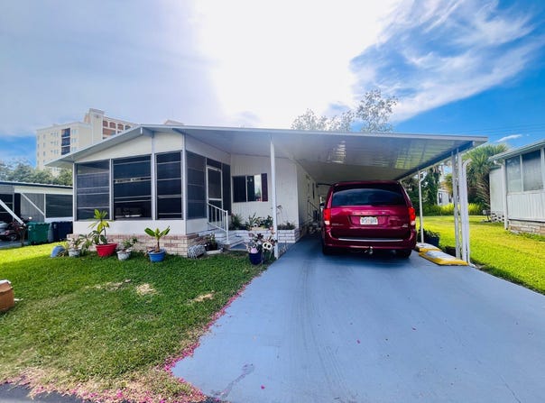 900 9th Ave E, Palmetto, FL 34221