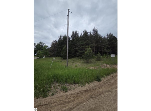 County Line Road, Kingsley, MI 49649