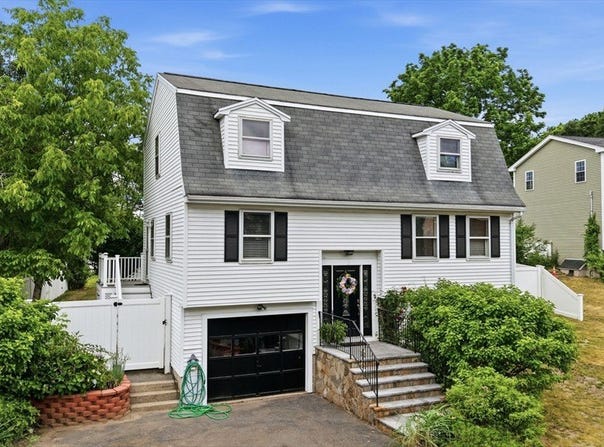 2 Dobbins Drive, Woburn, MA 01801