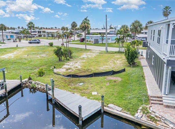 11280 Dogwood Lane, Fort Myers Beach, FL 33931