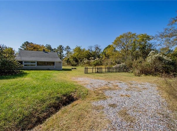 21 Constant Road, Hampton, VA 23664
