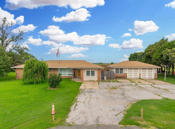 4525 N 247th St W, Andale, KS 67001