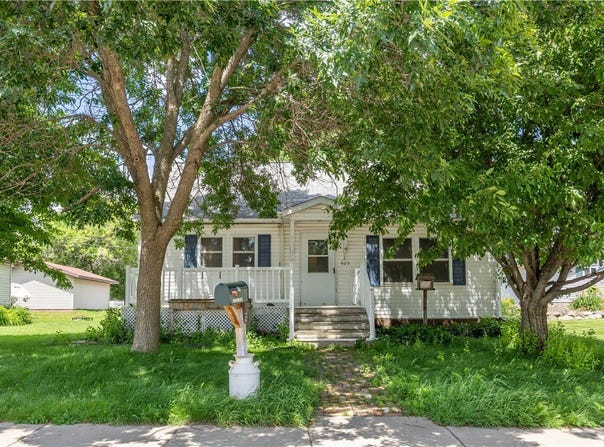 609 Miner Avenue W, Ladysmith, WI 54848