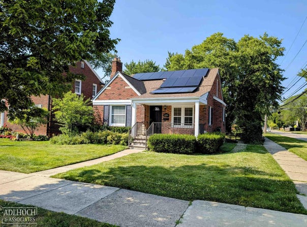 1292 Hampton, Grosse Pointe Woods, MI 48236
