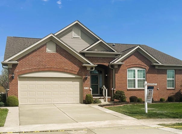 27118 Walloon Way, Brownstown, MI 48134