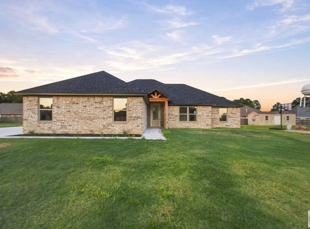 18 Pecos, Wake Village, TX 75501
