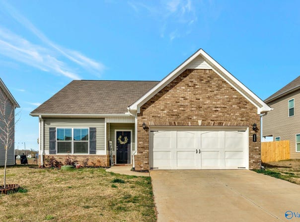 125 Story Ray Drive, New Market, AL 35761