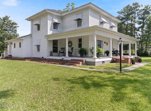 633 Lizzard Slip Road, Washington, NC 27889