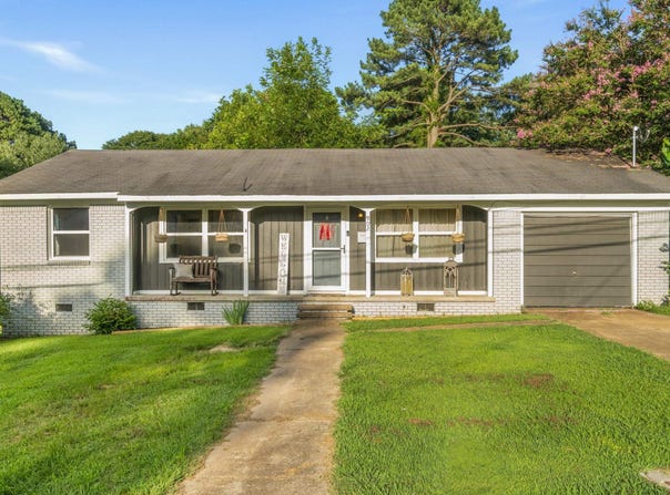 902 N Cedar Street, Searcy, AR 72143