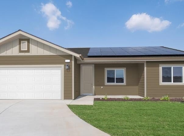868 N Palm Street, Woodlake, CA 93286