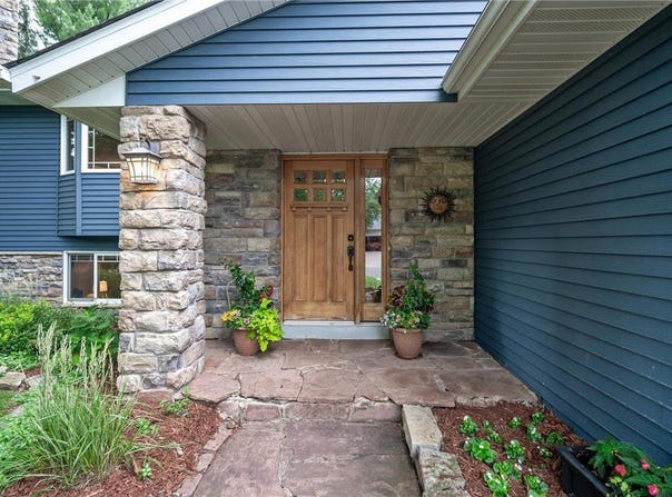 1973 Campbell Circle, White Bear Lake, MN 55110