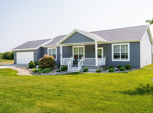 30877 County Road 687, Bangor, MI 49013