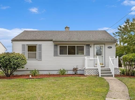 29031 Rosslyn Avenue, Garden City, MI 48135