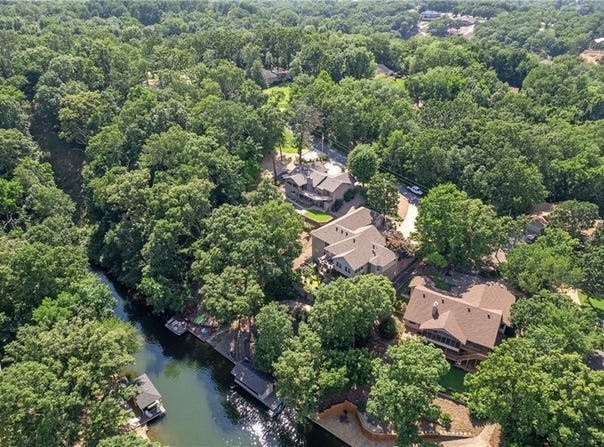 14 Waterside  LN, Bella Vista, AR 72715