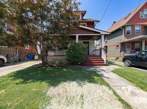 1494 Roycroft Avenue, Lakewood, OH 44107
