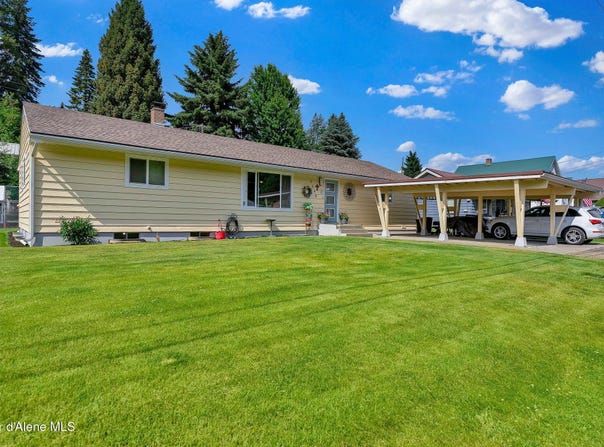 2040 Washington Ave, St. Maries, ID 83861