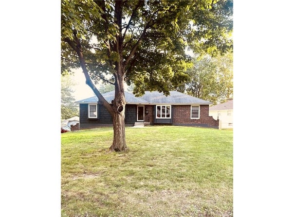12621 E 41st Terrace S, Independence, MO 64055