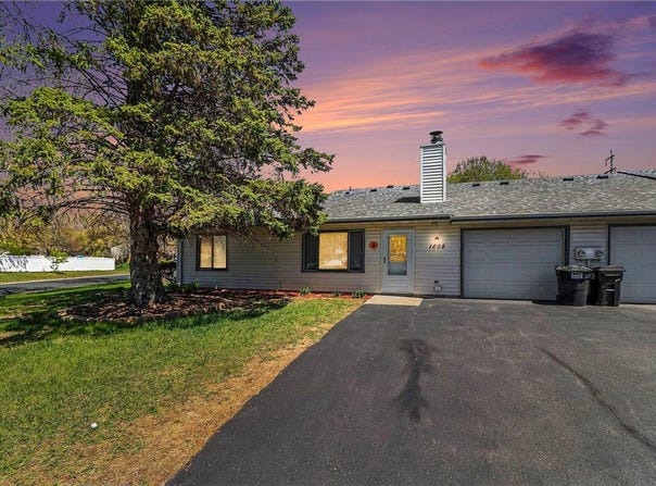 1608 106th Avenue NW, Coon Rapids, MN 55433