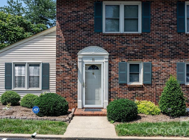 1330 5th Street NE, Hickory, NC 28602