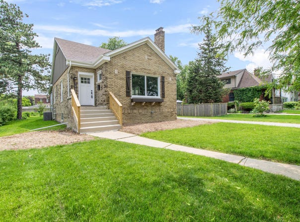 7937 Forest Avenue, Munster, IN 46321