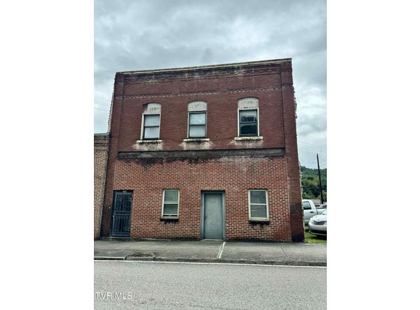 206 West Main Street, Appalachia, VA 24216