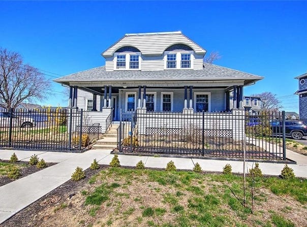 300 Farmington Avenue, Cranston, RI 02920
