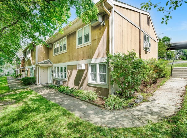 68 Gerald Drive, Poughkeepsie, NY 12601