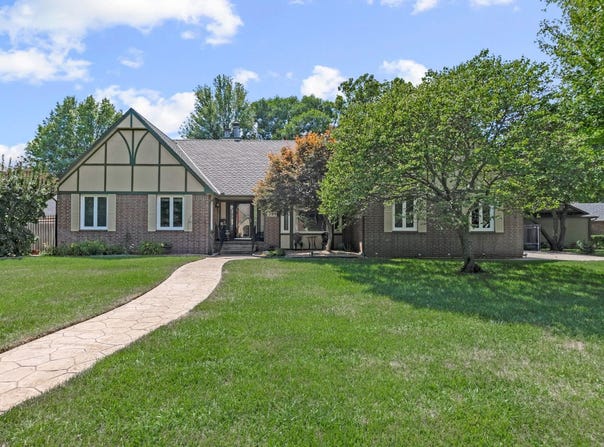 209 N Milstead St., Wichita, KS 67212-5427