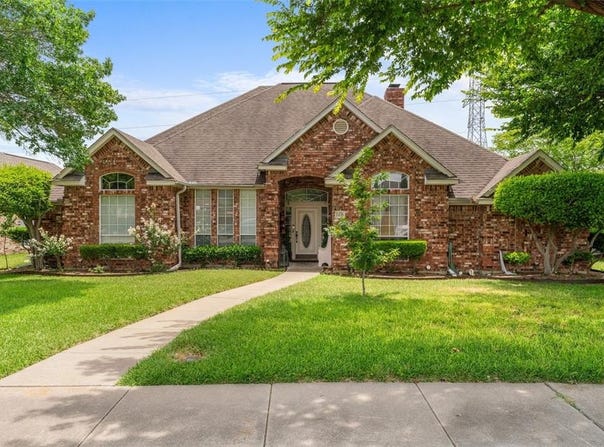 1436 Daventry Drive, DeSoto, TX 75115
