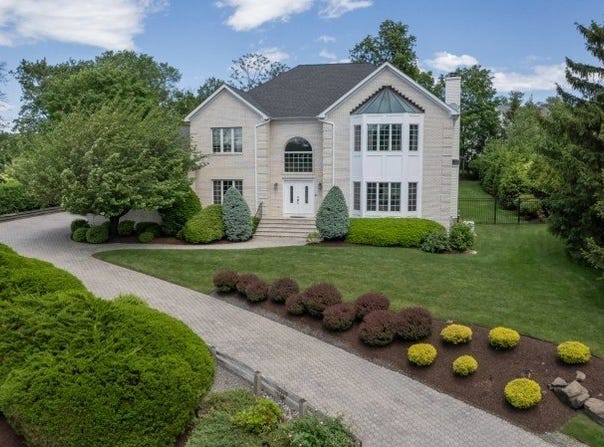 4 Holbrook Ct, Montville Twp., NJ 07082-1424