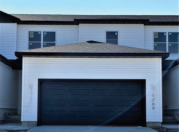 1336 E 28th Street, Norwalk, IA 50211