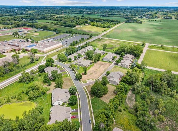 7635 Red Fox Trail, Greenfield, MN 55373