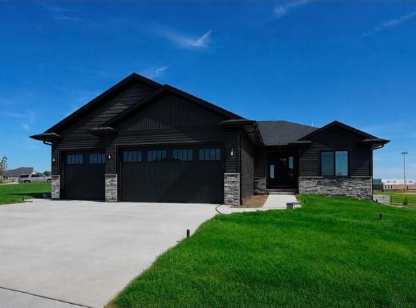 804 Windam Dr., Solon, IA 52333