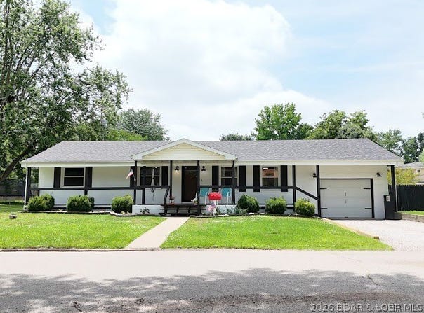 520 W Bourbon Street, Eldon, MO 65026