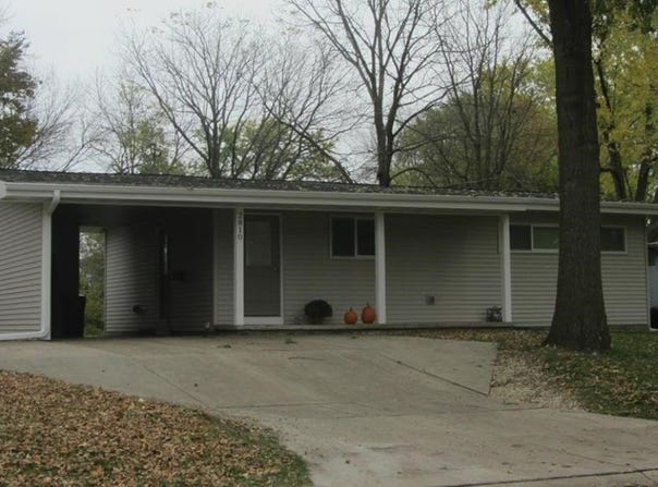 2810 Walnut Street, Cedar Falls, IA 50613