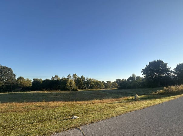 0 Roser Dr, Carmi, IL 62821
