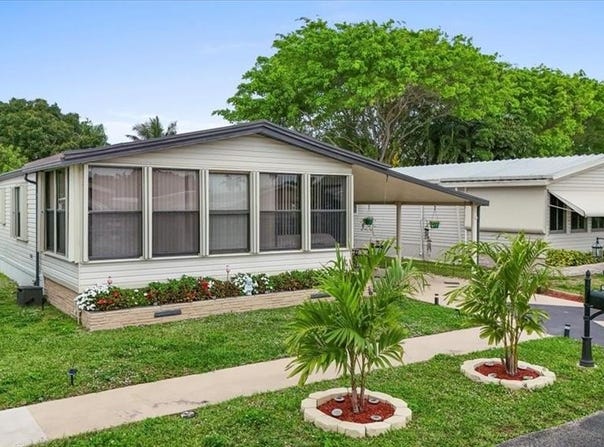 5343 NW 4th Ter, Deerfield Beach, FL 33064
